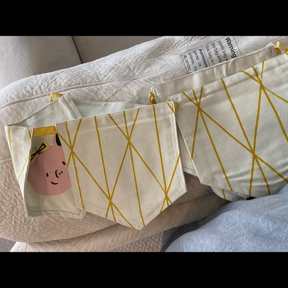 SALE‼️ Hallmark baby pig bunting nursery decor - Picture 5 of 6